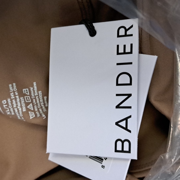 Bandier x Sincerely Jules The Rue Crossover Legging in Nutmeg - Picture 11 of 11